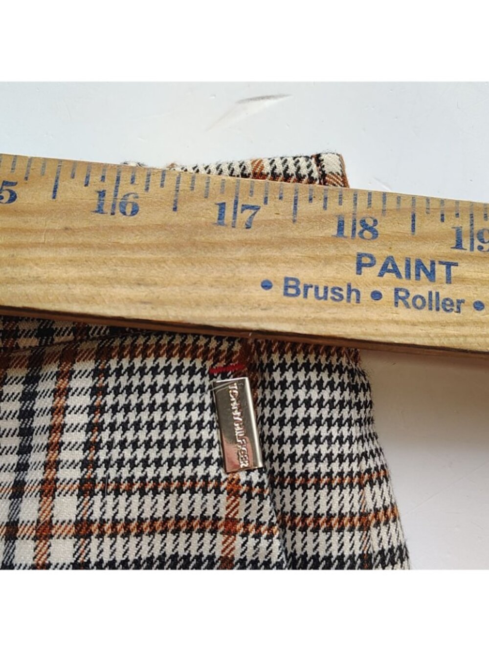 Tommy Hilfiger Multicolor Plaid Pattern Cropped Slacks Women's (36x27.5) Size 16 - Picture 5 of 9